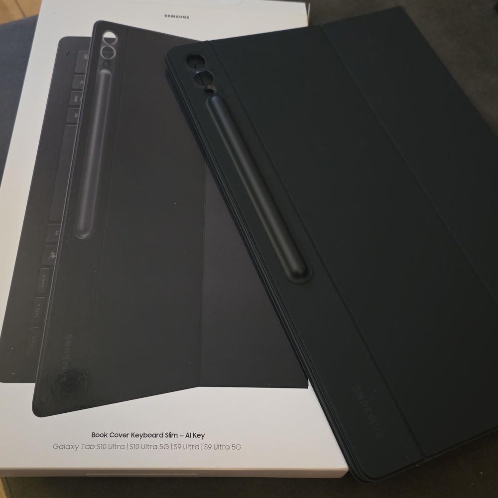Samsung Galaxy Tab S10/S9 Ultra Book Cover Keyboard Slim - Black